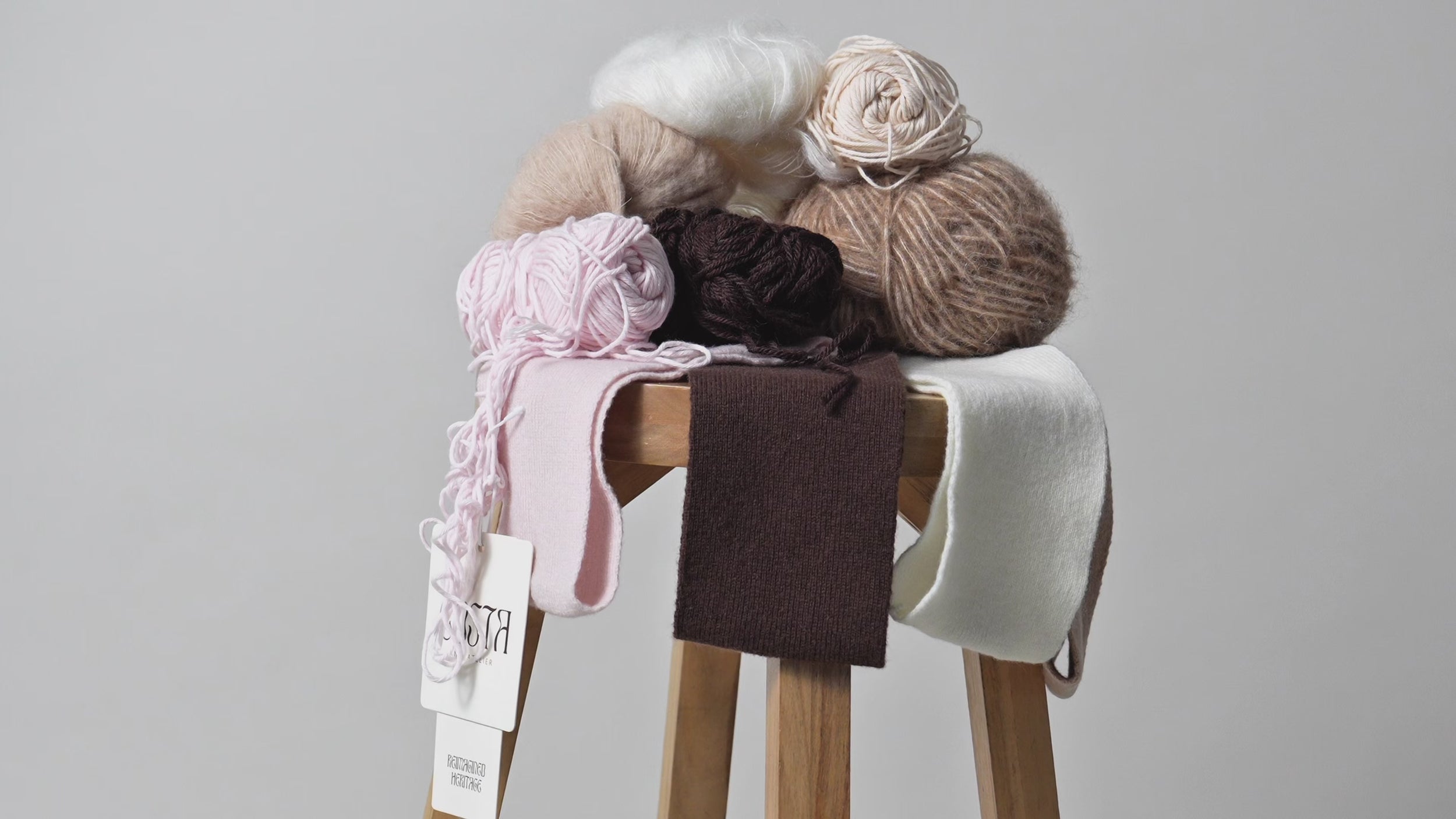 premium-cashmere-yarn-labels-slow-motion
Slow motion video showcasing premium cashmere yarns and luxury labels, highlighting the high-quality natural fibers and artisanal attention to detail.